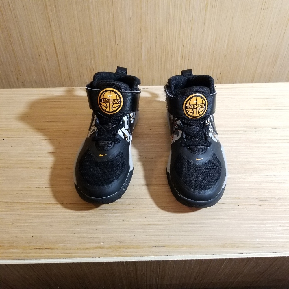 *SOLD*Toddler SZ 11Team Hustle Excellent Condition